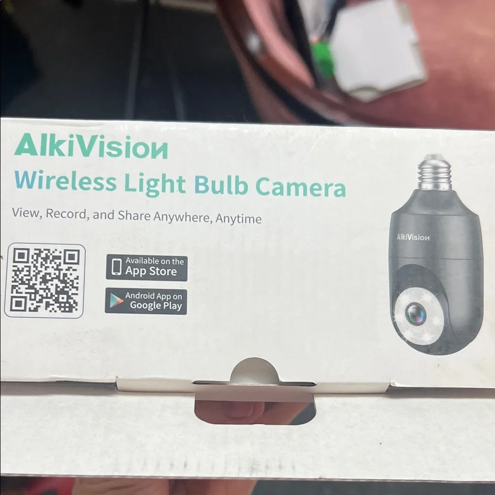 AlkiVision Black Wireless Light Bulb Camera
